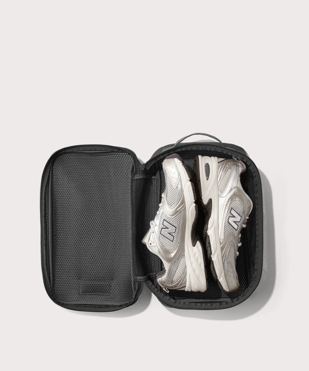 Roma Packing Cube in Carbon Air Mesh, Medium