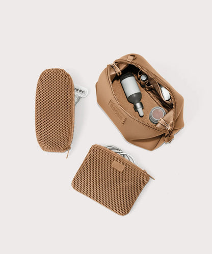 Hunter Toiletry Bag in Camel, Large