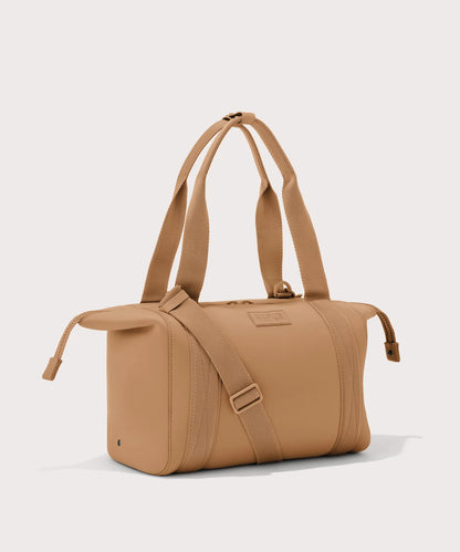 Landon Carryall in Camel, Medium