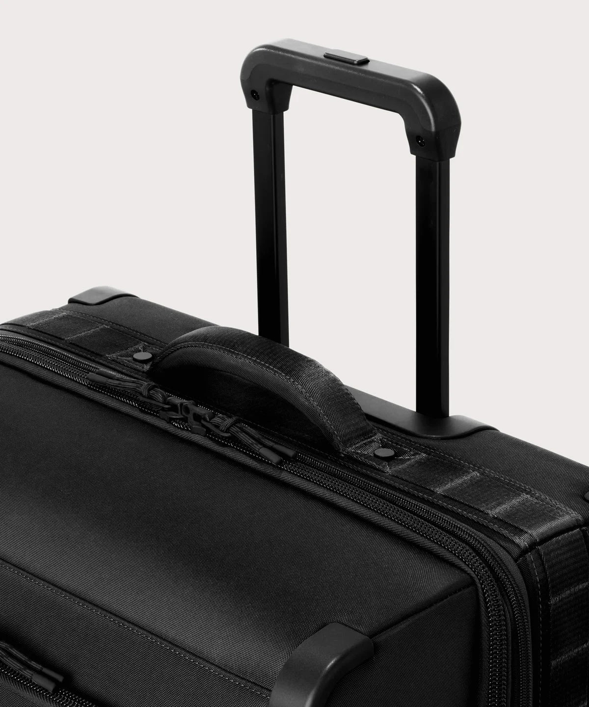 Sydney Checked Luggage in Onyx, Smaller - 25 inch