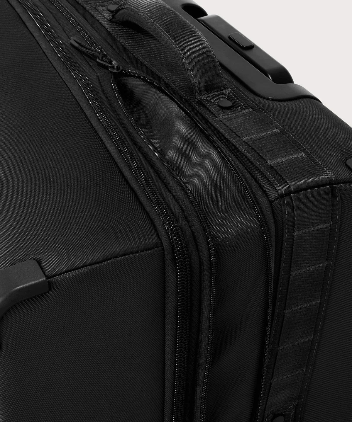 Sydney Checked Luggage in Onyx, Smaller - 25 inch