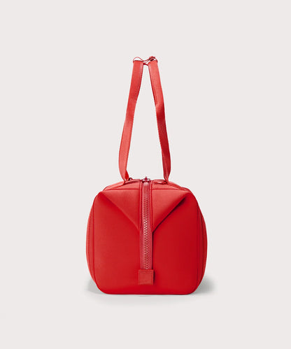 Landon Carryall in Cherry, Medium