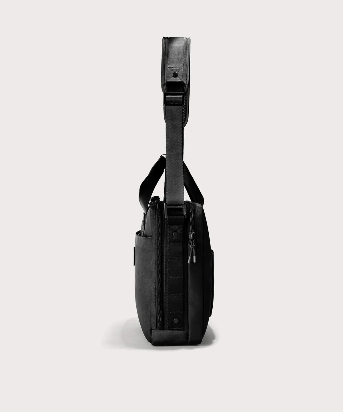 Berlin Travel Brief in Onyx